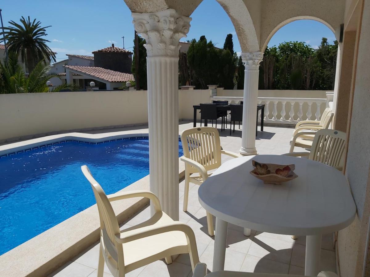Casa Amb Piscina Privada *